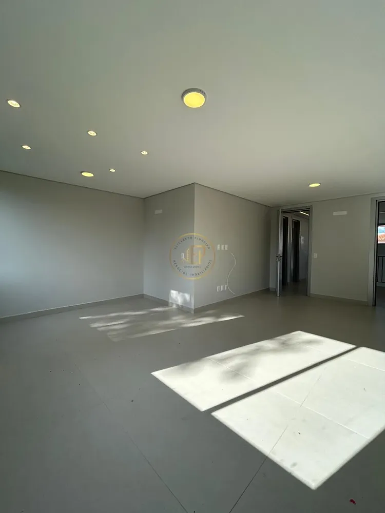 Casa, 4 quartos, 325 m² - Foto 2