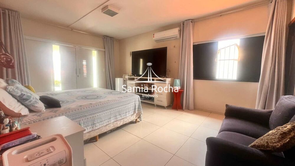 Casa, 4 quartos, 306 m² - Foto 1