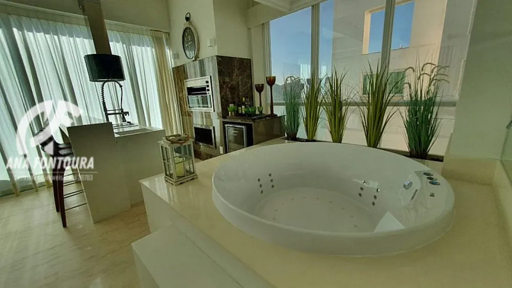 Cobertura, 3 quartos, 273 m² - Foto 2
