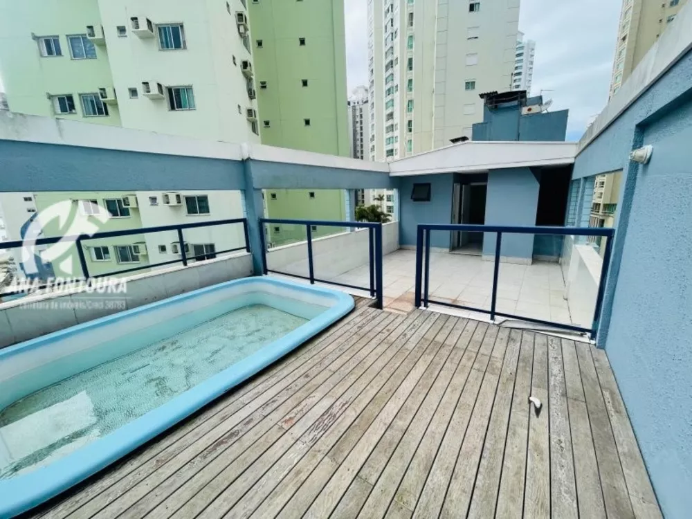 Apartamento à venda com 3 quartos, 256m² - Foto 1