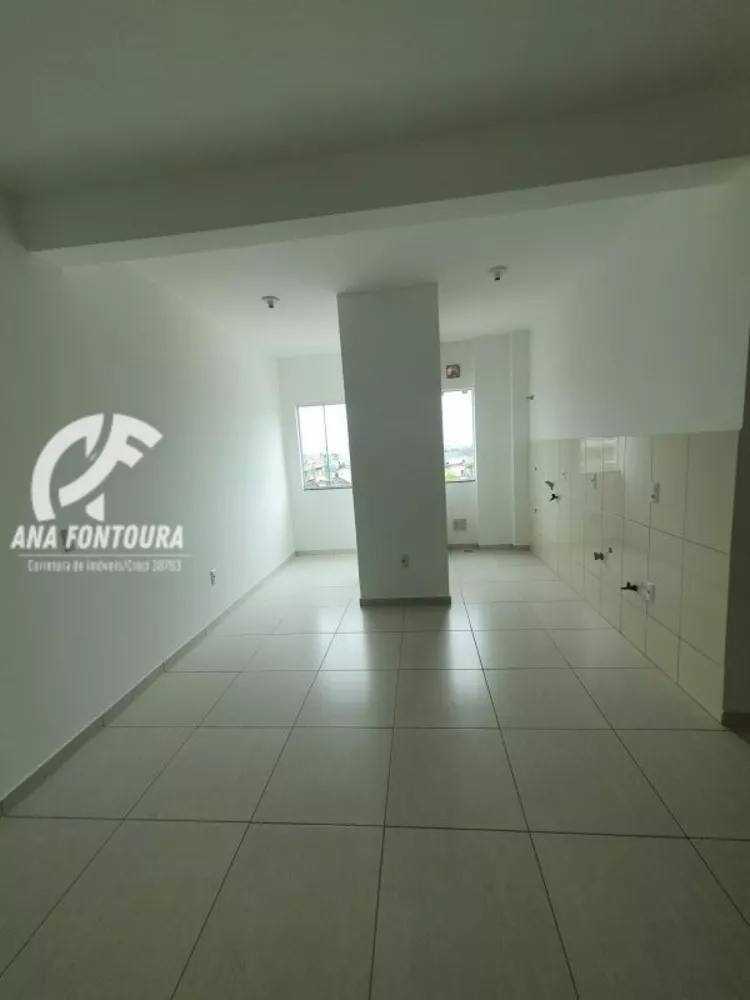 Apartamento à venda com 2 quartos, 43m² - Foto 4