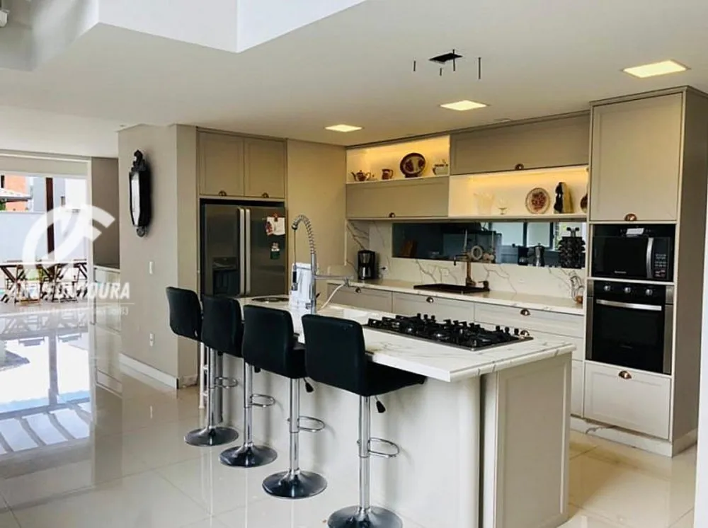 Casa, 4 quartos, 286 m² - Foto 4