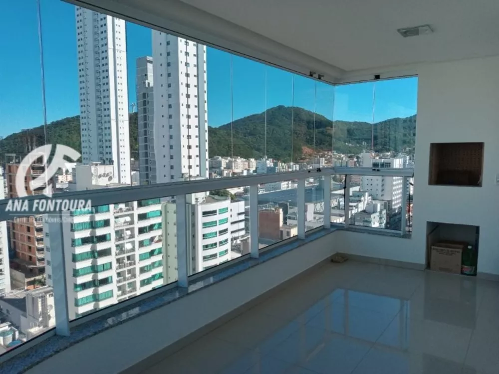 Apartamento à venda com 3 quartos, 115m² - Foto 2