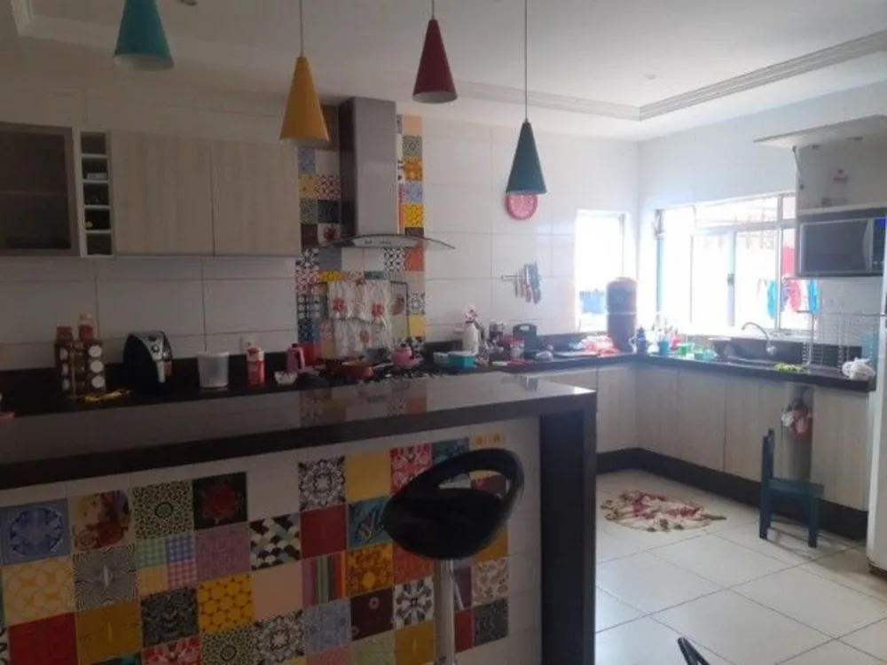 Casa, 4 quartos, 350 m² - Foto 2