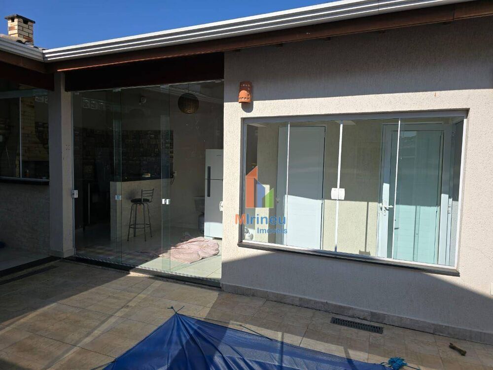 Casa, 3 quartos, 110 m² - Foto 1