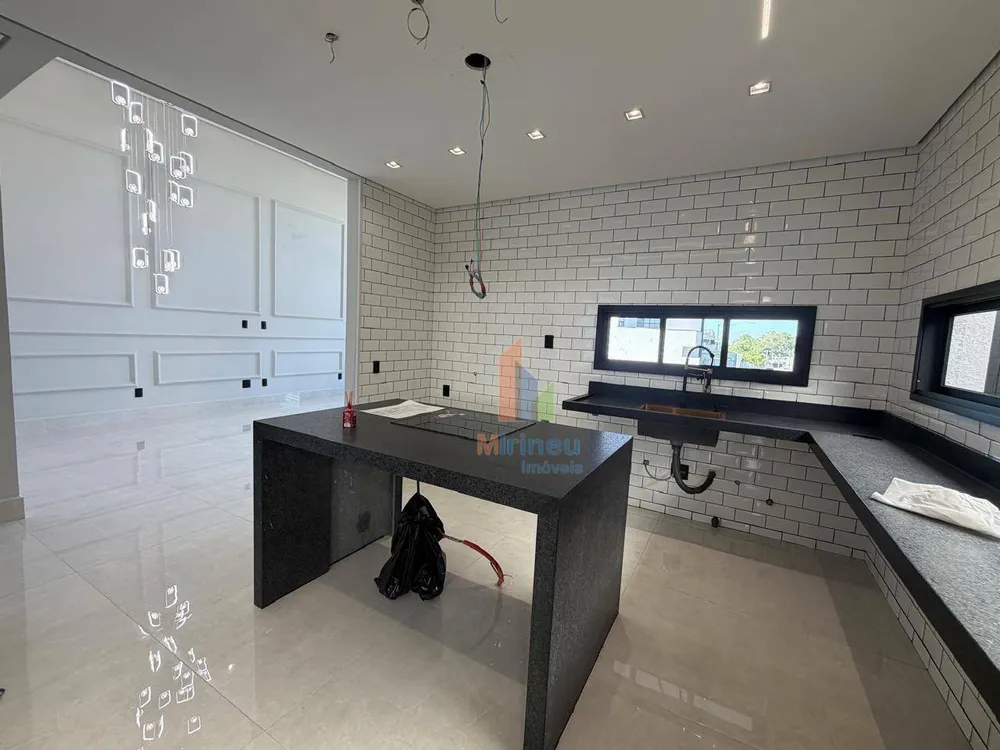 Casa, 3 quartos, 170 m² - Foto 4