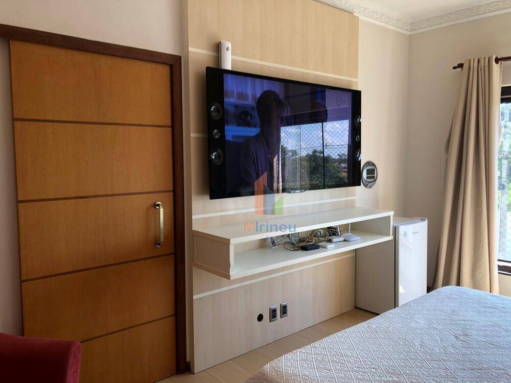 Casa de Condomínio à venda com 4 quartos, 300m² - Foto 2