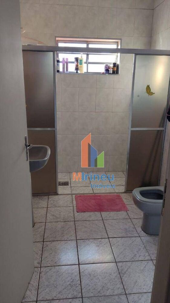 Casa, 3 quartos, 210 m² - Foto 2