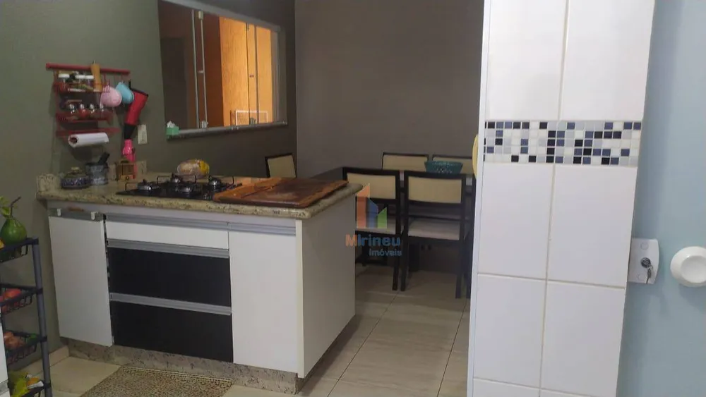 Casa, 4 quartos, 240 m² - Foto 13