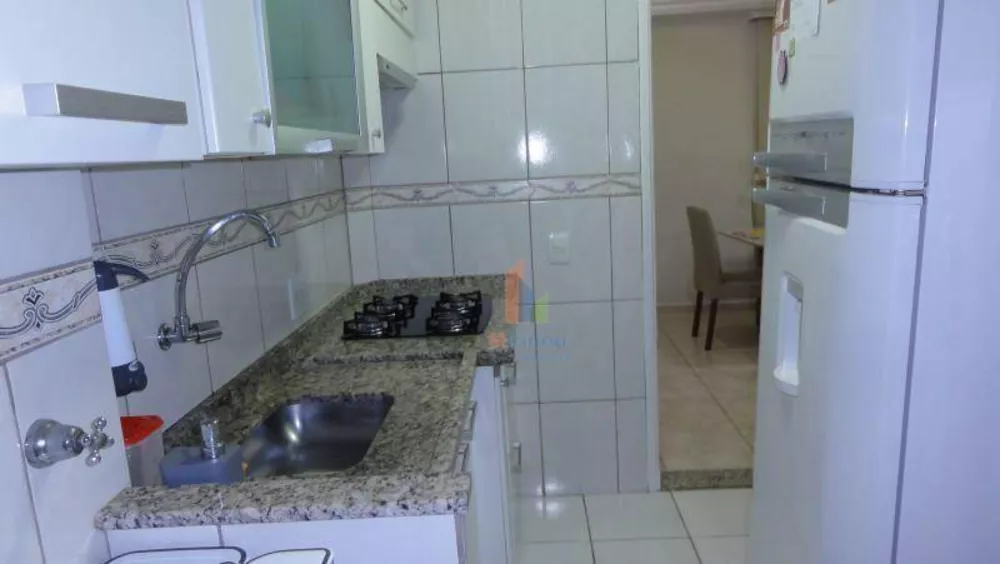 Apartamento à venda com 3 quartos, 60m² - Foto 3