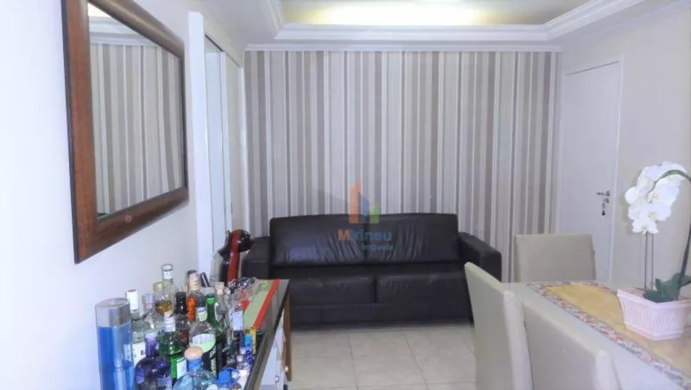 Apartamento à venda com 3 quartos, 60m² - Foto 2