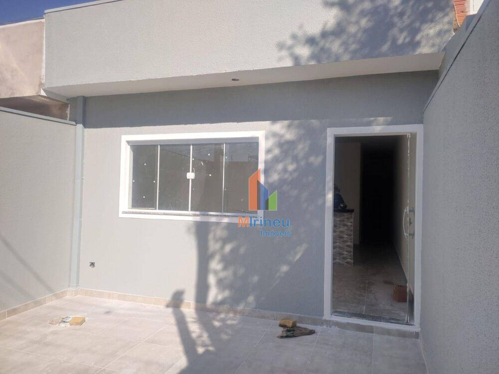 Casa à venda com 2 quartos, 70m² - Foto 3