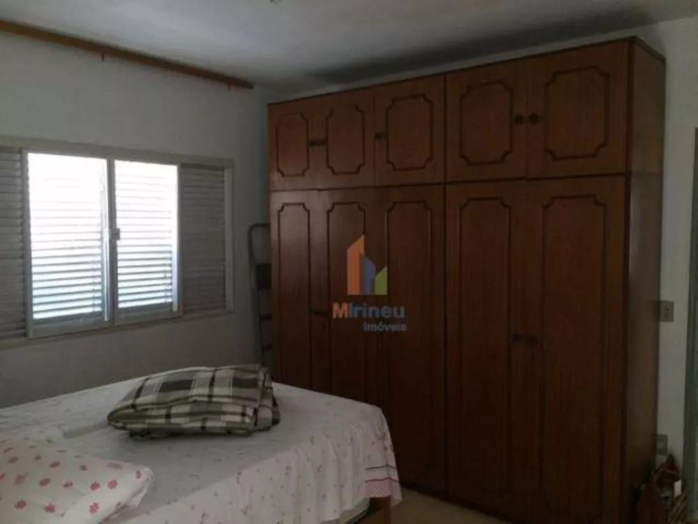 Casa à venda com 3 quartos, 1m² - Foto 3