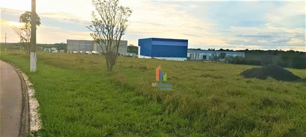 Loteamento e Condomínio, 1798 m² - Foto 1