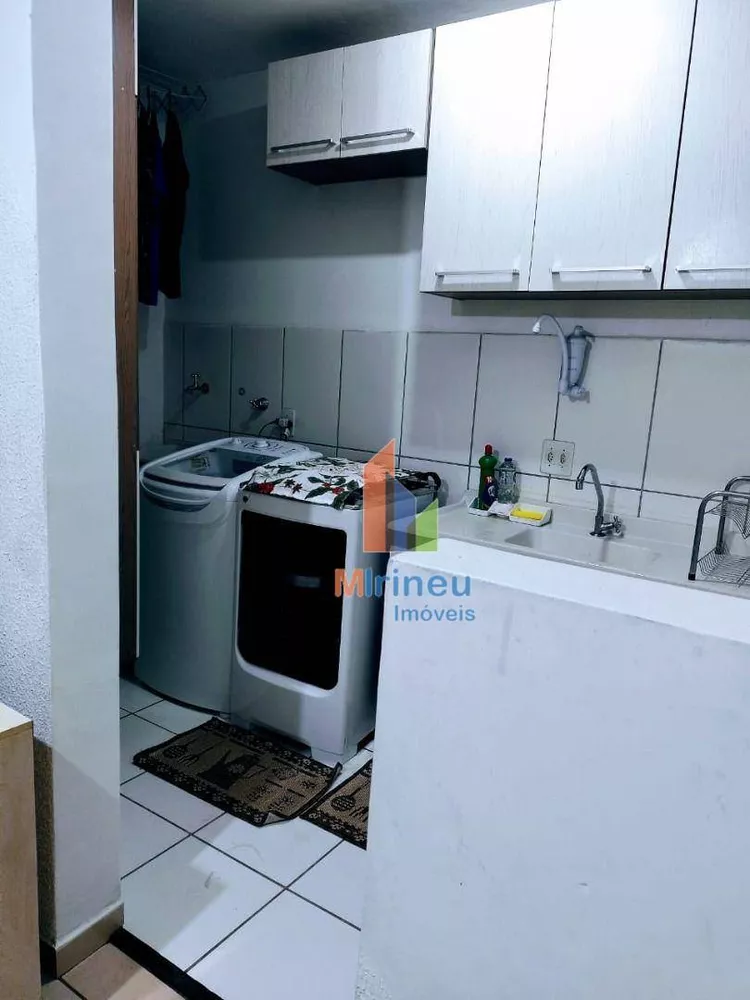 Apartamento à venda com 2 quartos, 45m² - Foto 2