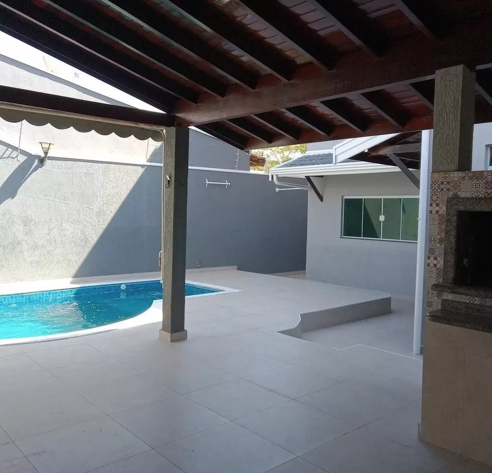 Casa à venda com 4 quartos, 270m² - Foto 3