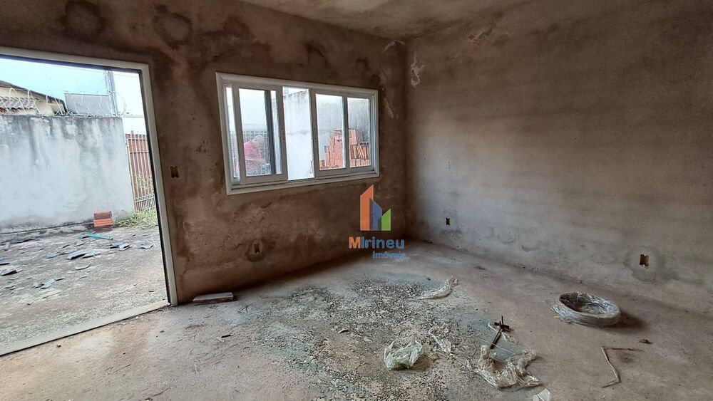 Casa à venda com 2 quartos, 99m² - Foto 4
