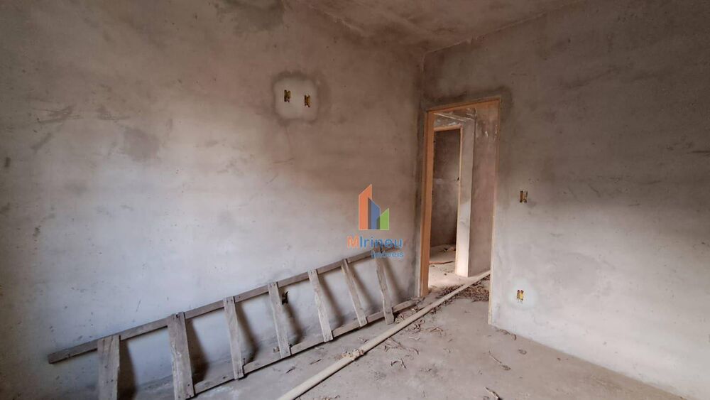 Casa à venda com 2 quartos, 99m² - Foto 3