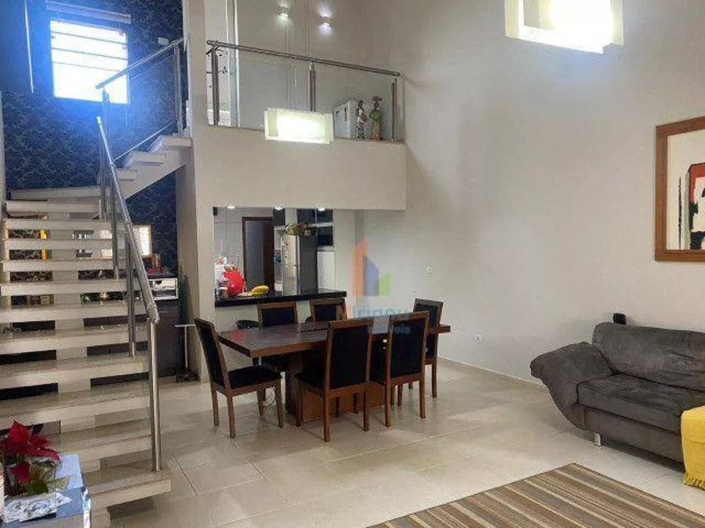 Casa à venda com 3 quartos, 160m² - Foto 2