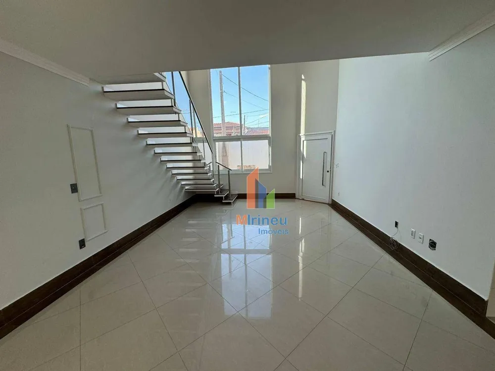 Casa, 3 quartos, 113 m² - Foto 1