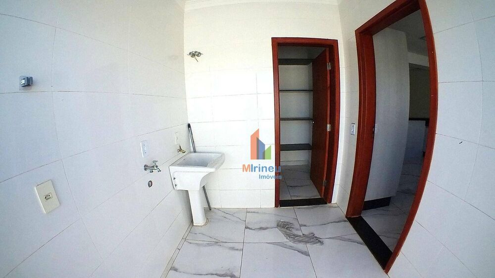 Casa de Condomínio à venda com 3 quartos, 175m² - Foto 2