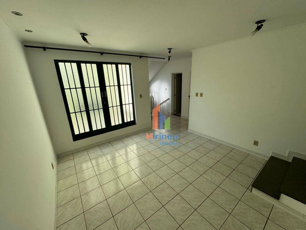 Casa, 5 quartos, 273 m² - Foto 3
