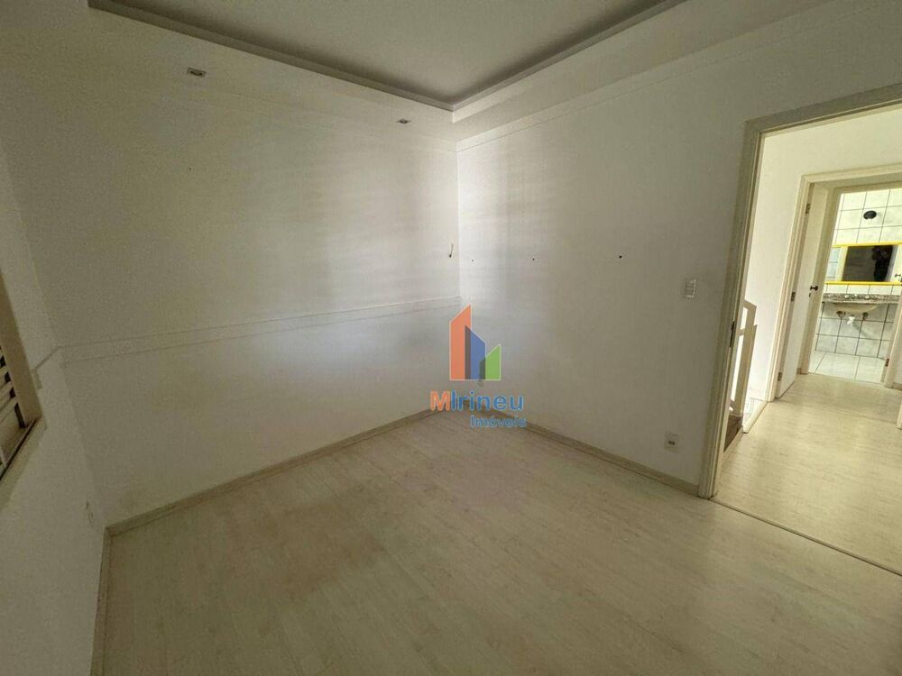 Casa, 5 quartos, 273 m² - Foto 4