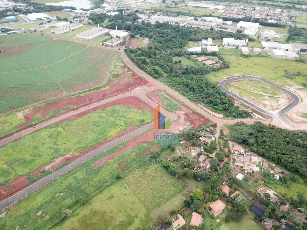 Loteamento e Condomínio, 1210 m² - Foto 1