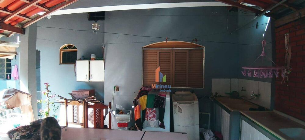 Casa, 4 quartos, 215 m² - Foto 2