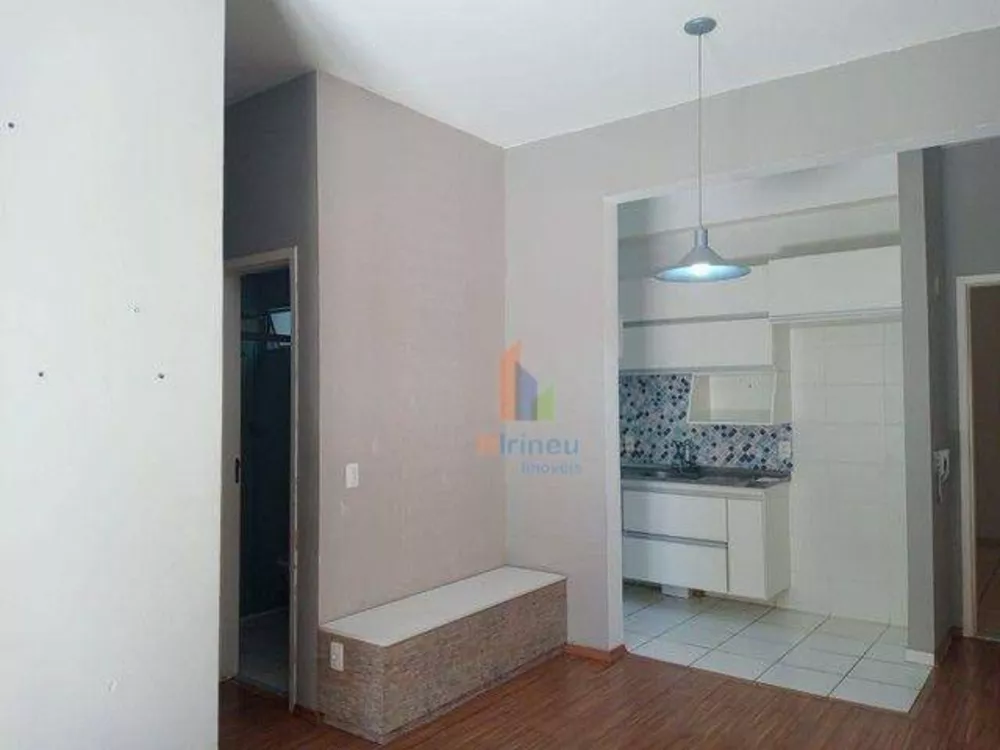 Apartamento à venda com 2 quartos, 52m² - Foto 2