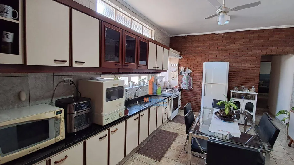 Casa, 4 quartos, 300 m² - Foto 1