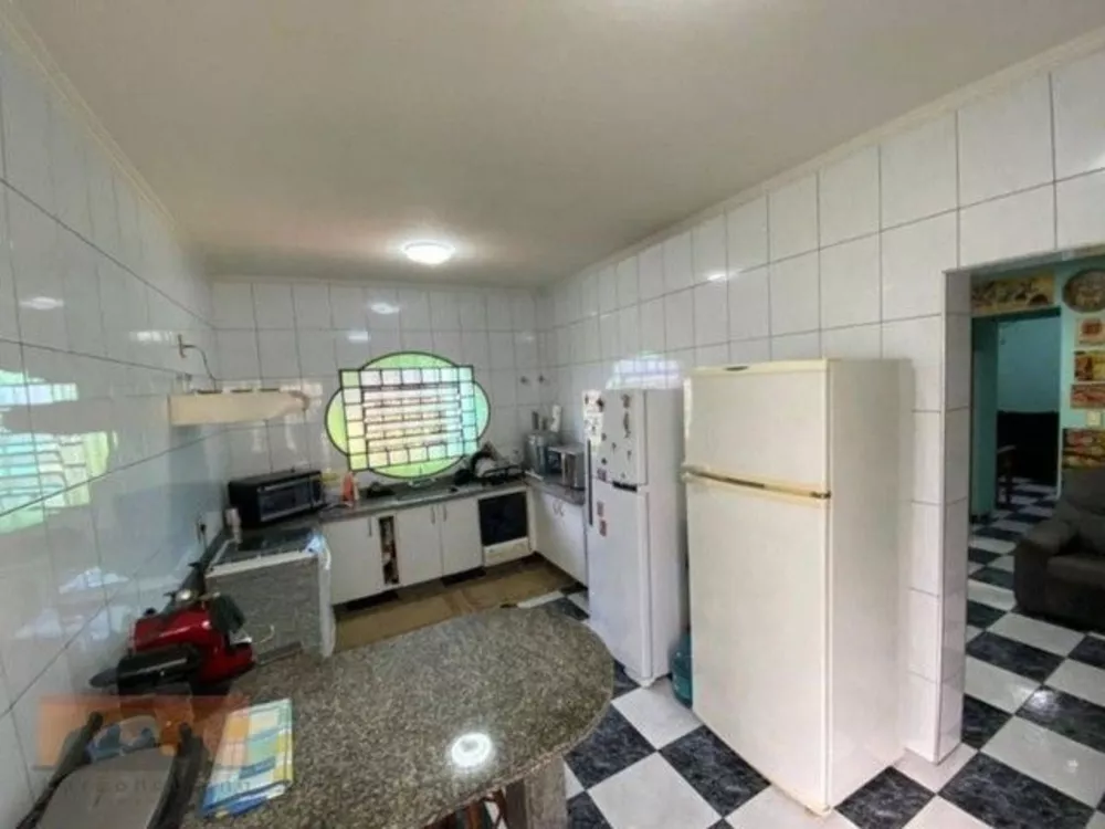 Casa de Condomínio à venda com 2 quartos, 190m² - Foto 2