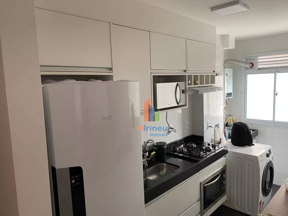 Apartamento à venda com 2 quartos, 43m² - Foto 3