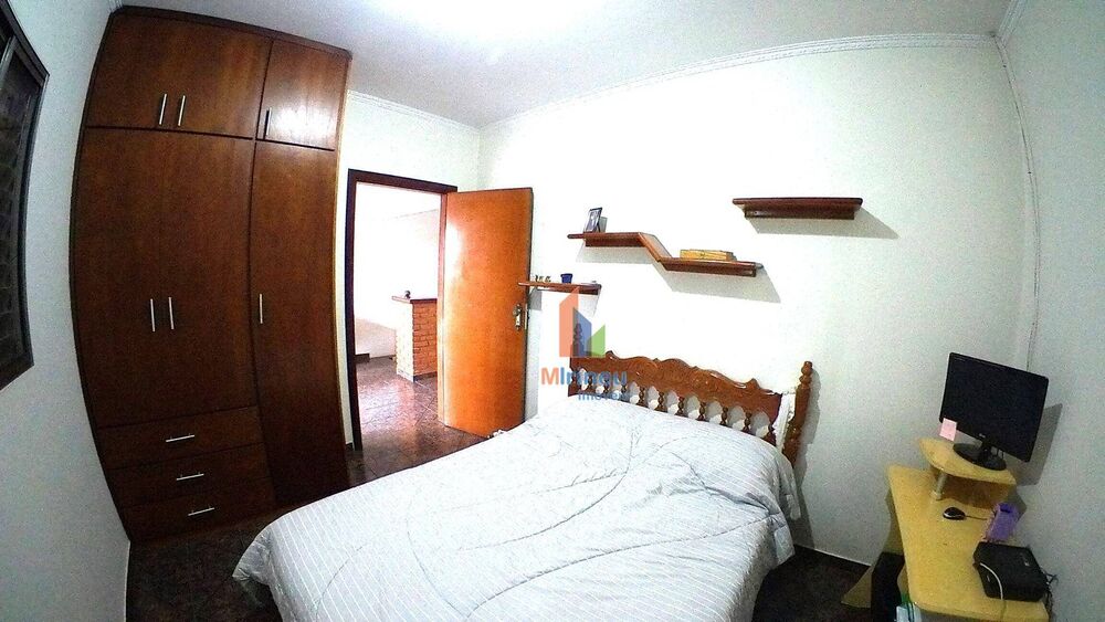 Casa à venda com 3 quartos, 250m² - Foto 7