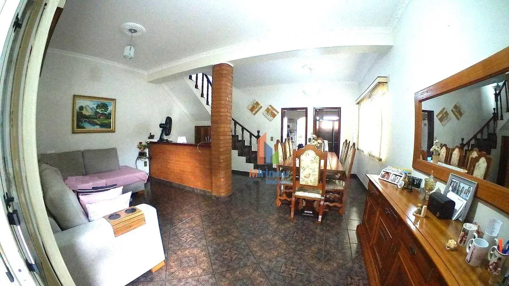 Casa, 3 quartos, 250 m² - Foto 1