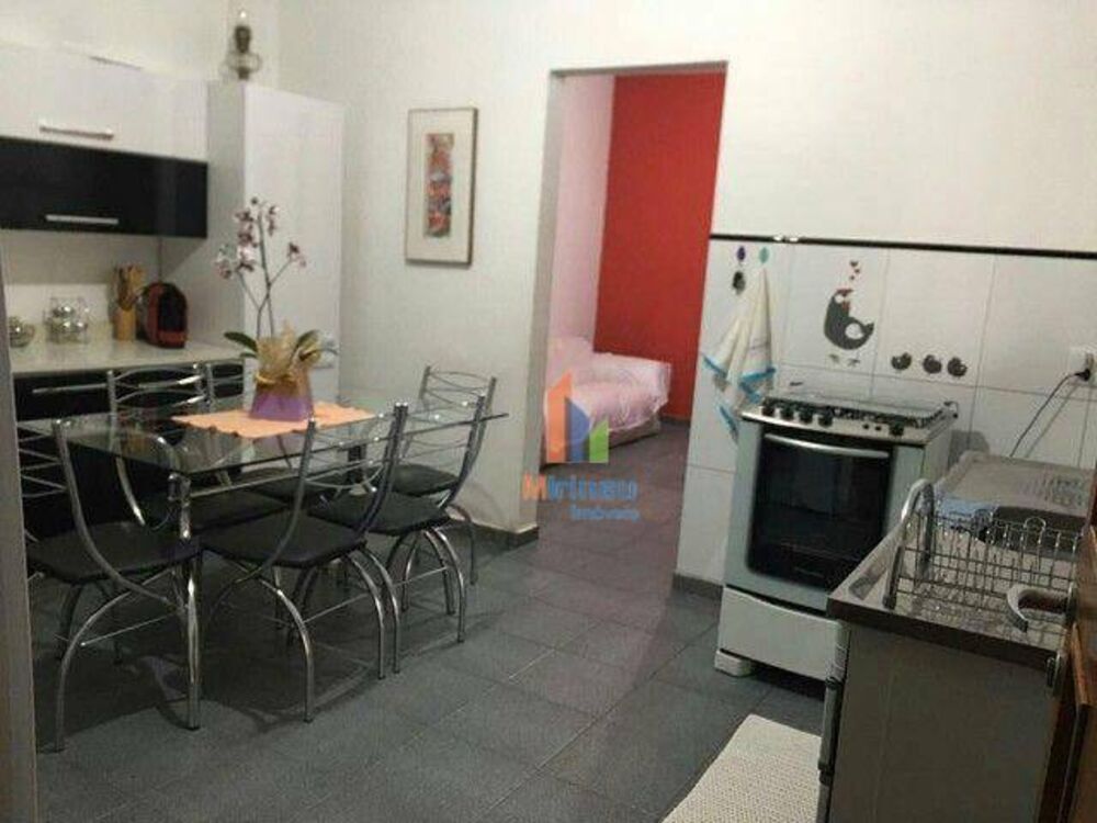 Casa à venda com 4 quartos, 262m² - Foto 2