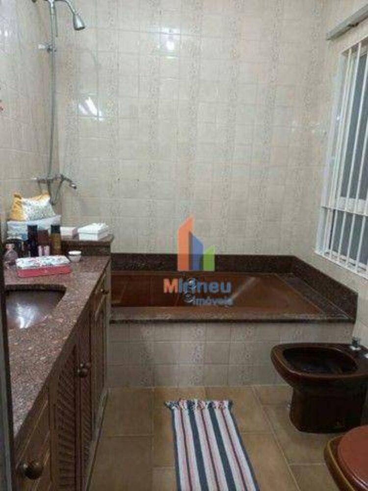 Casa à venda com 4 quartos, 262m² - Foto 5