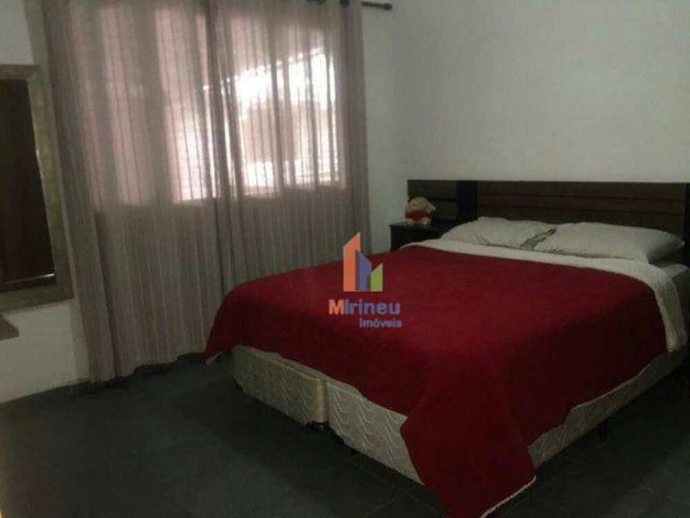 Casa à venda com 4 quartos, 262m² - Foto 6
