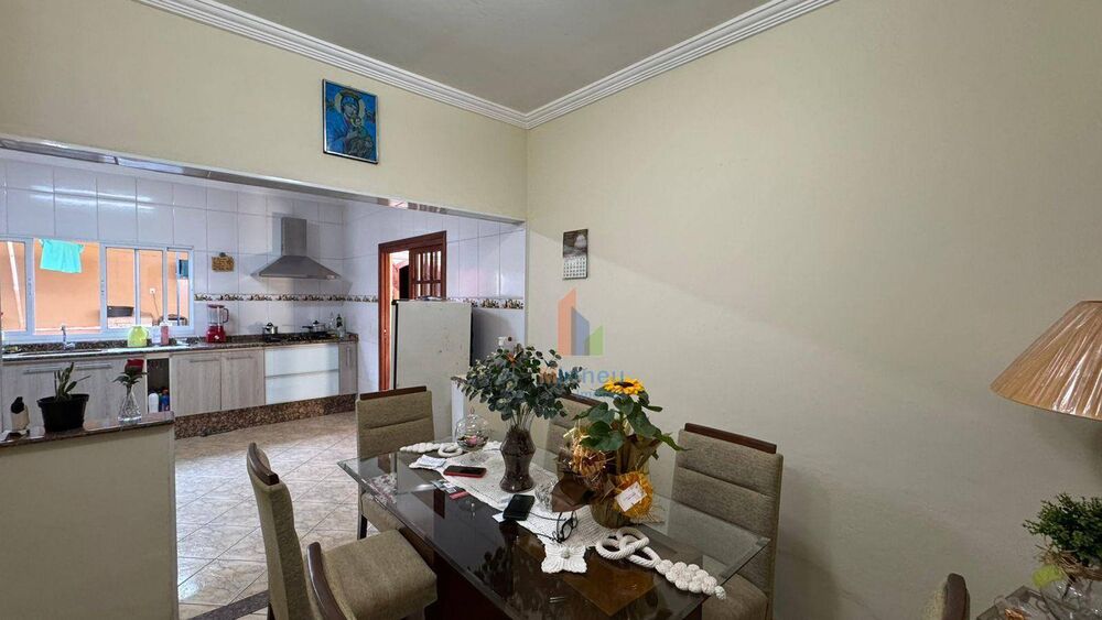 Casa, 3 quartos, 183 m² - Foto 2