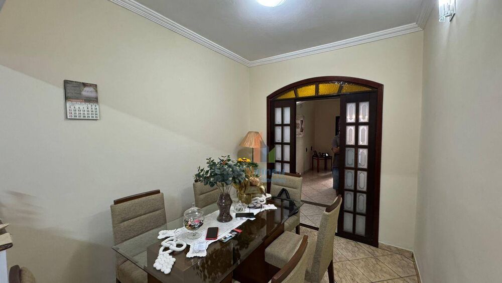 Casa, 3 quartos, 183 m² - Foto 3