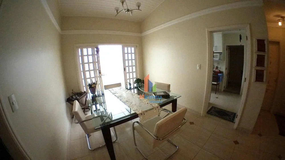 Casa, 3 quartos, 202 m² - Foto 4