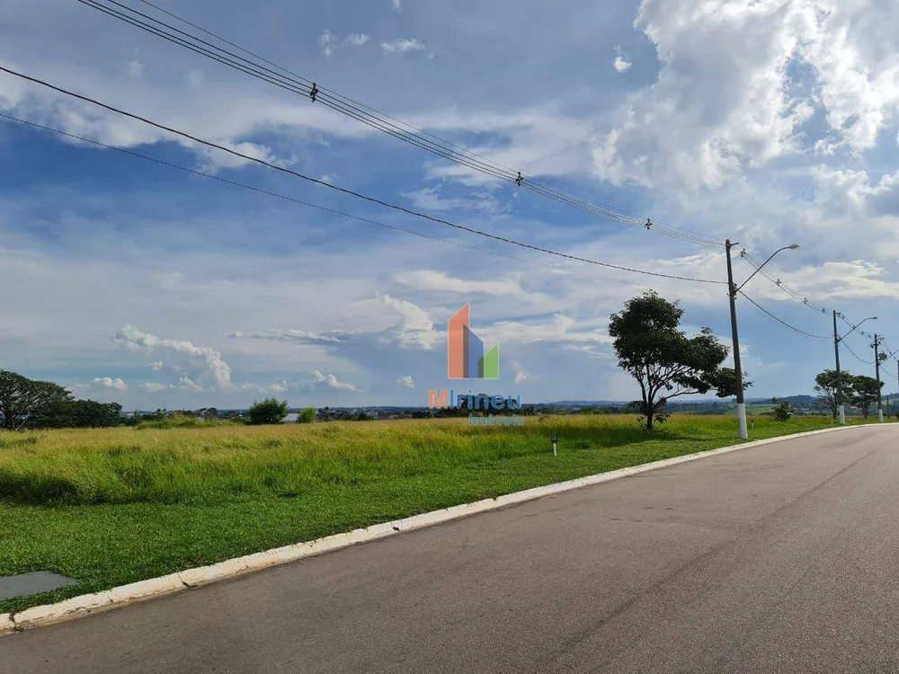 Loteamento e Condomínio, 2700 m² - Foto 1