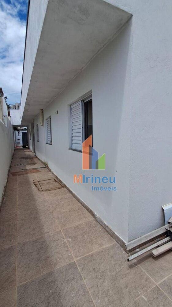 Casa, 3 quartos, 79 m² - Foto 2