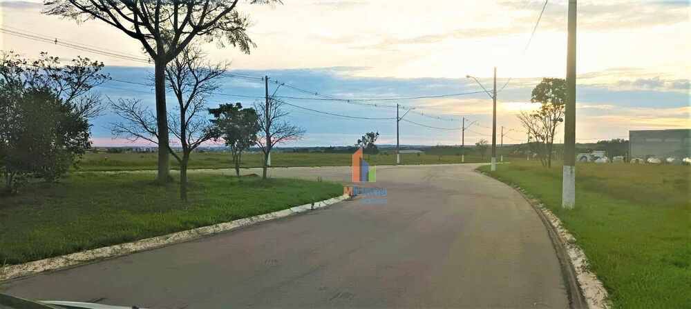 Loteamento e Condomínio, 2443 m² - Foto 2