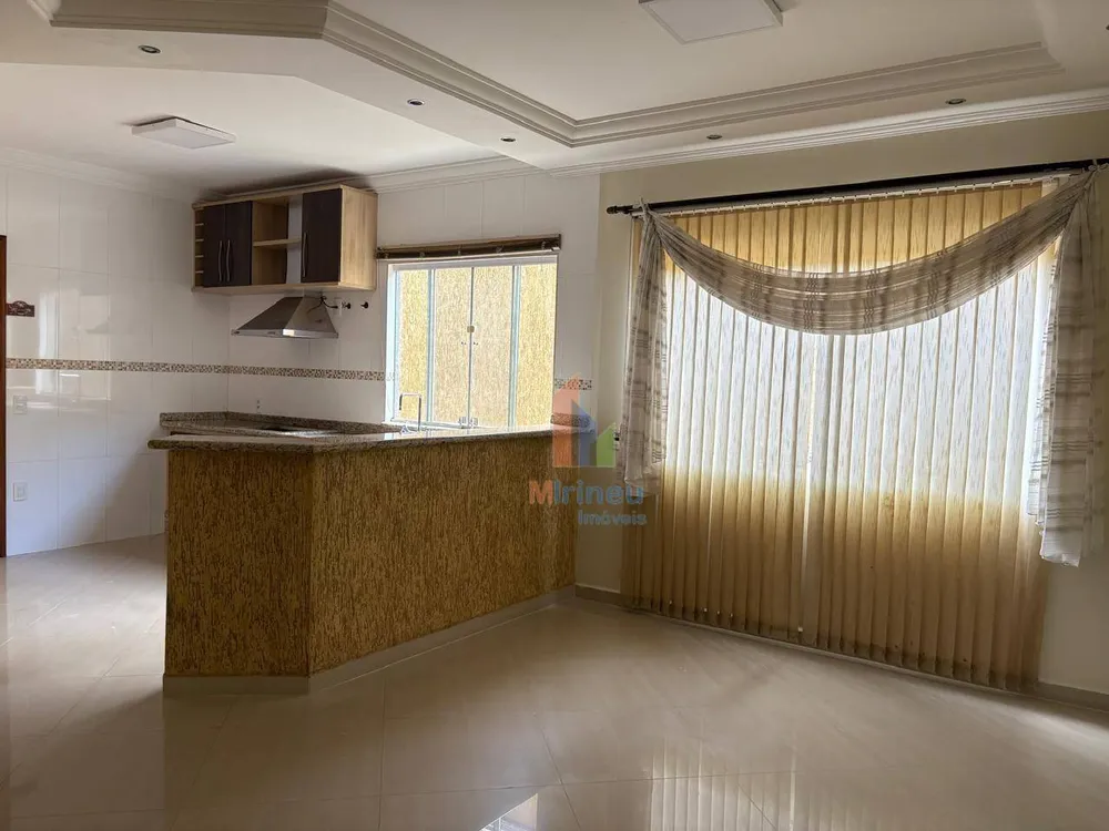 Casa, 4 quartos, 208 m² - Foto 3