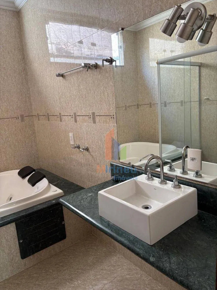 Casa, 4 quartos, 208 m² - Foto 8