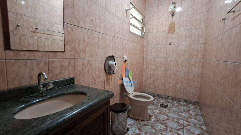 Casa, 4 quartos, 267 m² - Foto 1