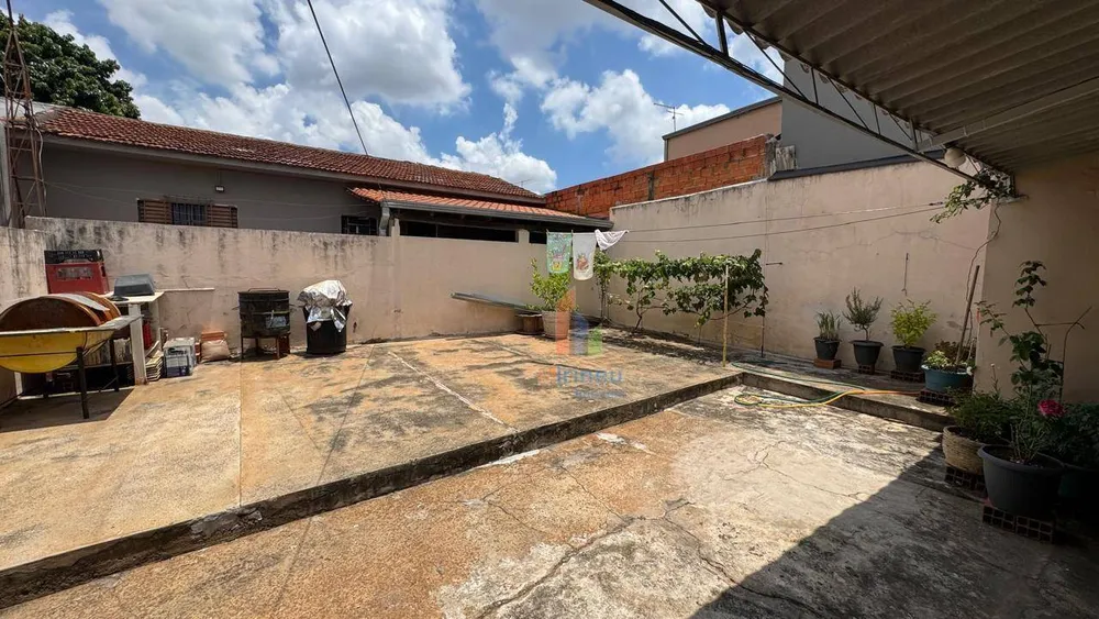 Casa, 2 quartos, 320 m² - Foto 1