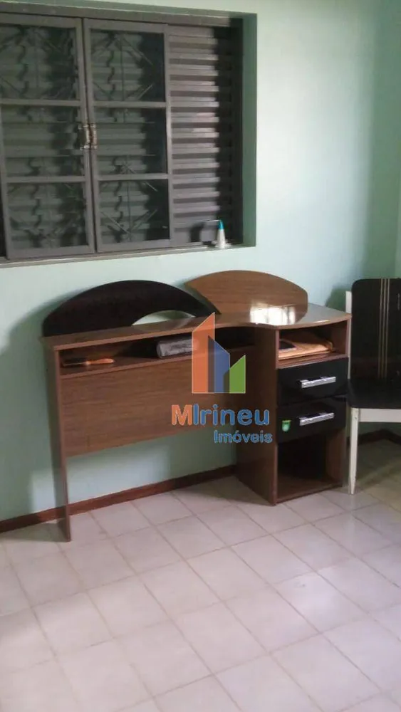 Casa, 3 quartos, 200 m² - Foto 1