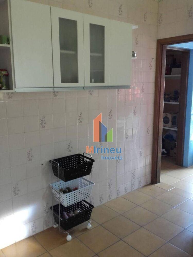 Casa, 3 quartos, 200 m² - Foto 4